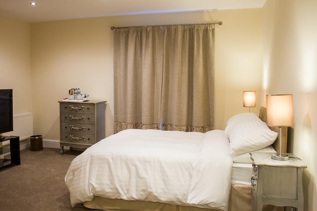 Fair Oak House Exeter Airport Hotel Clyst Saint Mary Room photo